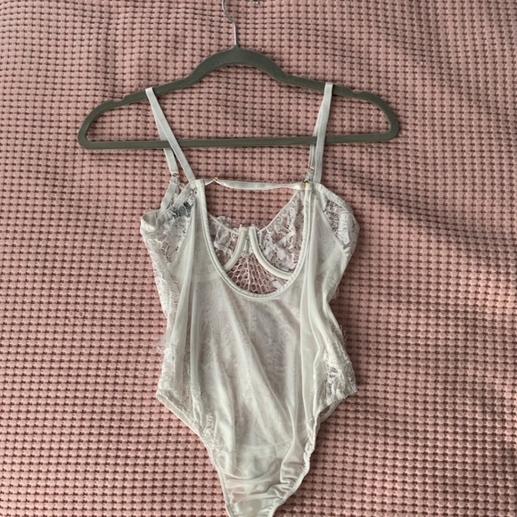 'All Mine' White Lace Bodysuit - Picture 3 of 3
